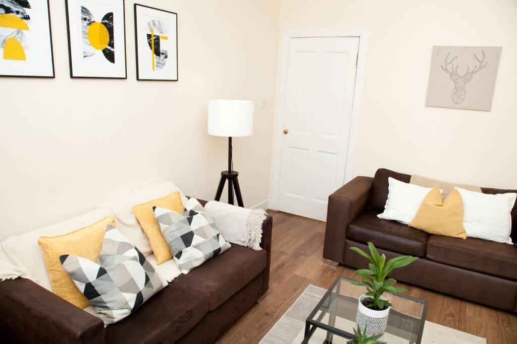 Snug - Logie Baird Apartment Helensburgh Extérieur photo