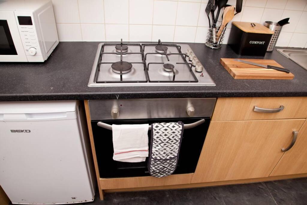 Snug - Logie Baird Apartment Helensburgh Extérieur photo